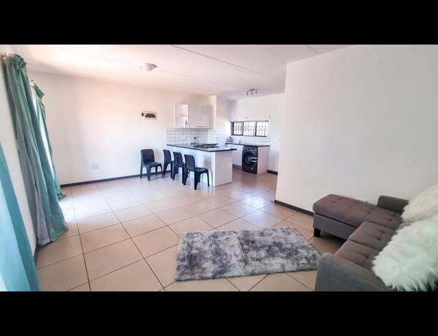 2 BEDROOM TOWNHOUSE FOR SALE IN PARKDENE